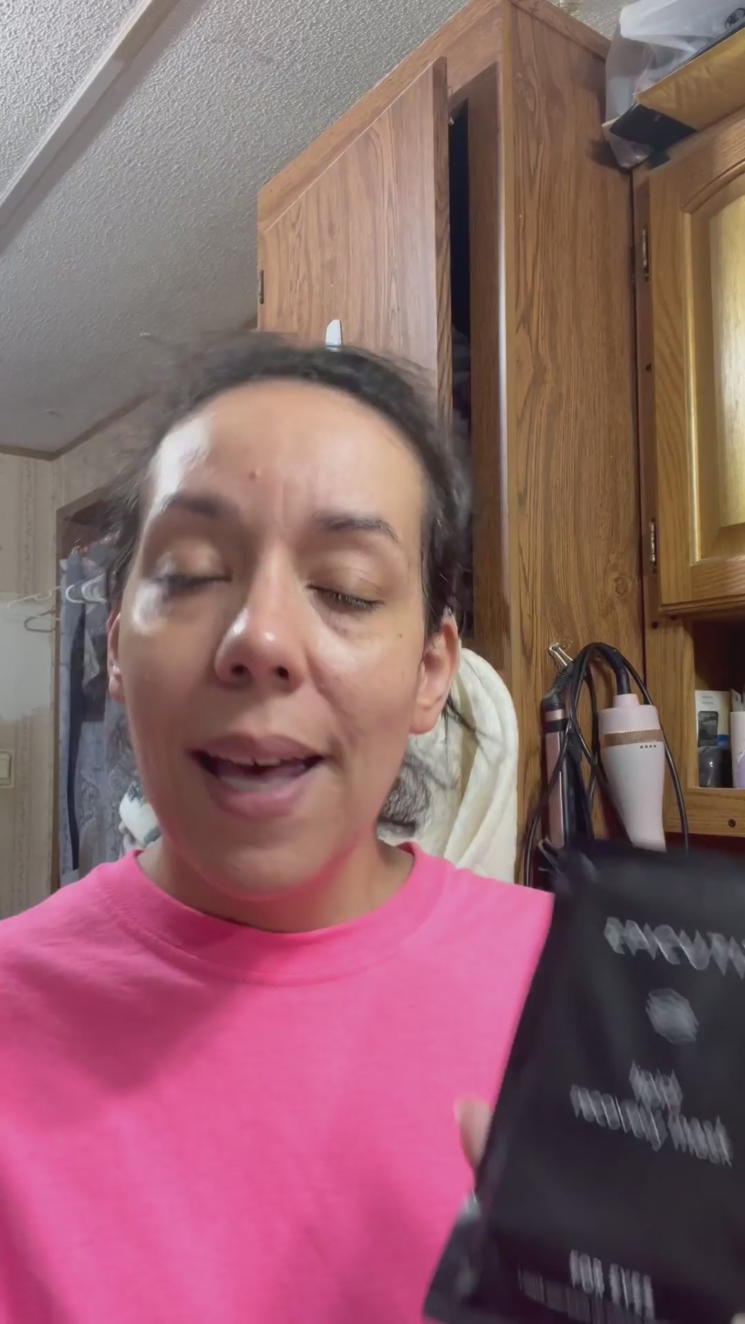 Customer video review of Epicutis Lipid Recovery Mask for Eyes by Brandy, verified buyer